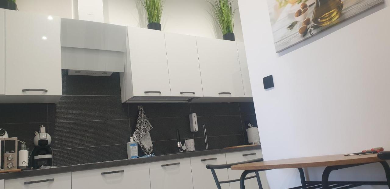 Apartamenty Rynek R Przemysl Luaran gambar
