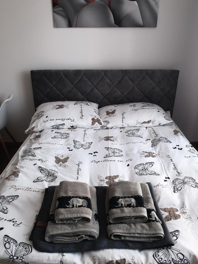 Apartamenty Rynek R Przemysl Luaran gambar